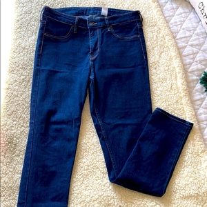 Dark wash H&M jeans size 28
